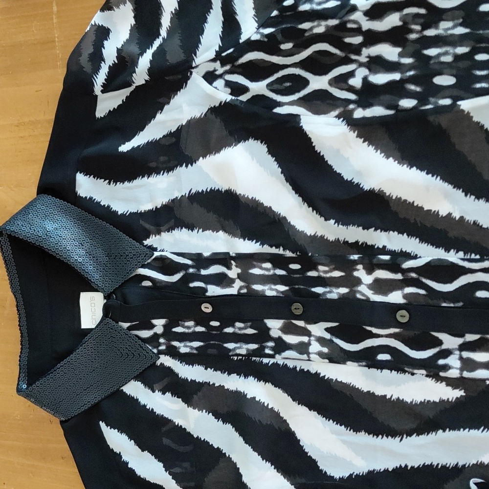 Chico's Animal Print Patterned Womans Sheer Top Size 2 (Large)